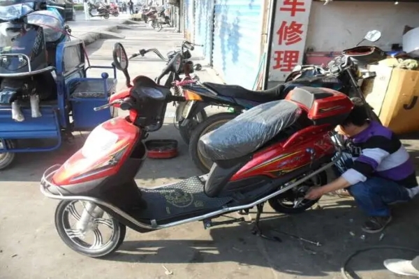 附近电动车流动补胎服务，上门维修电动车费用